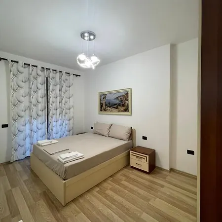 Apartment 2bd Lake Escape - *