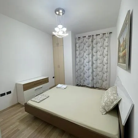 شقة Escape - & Office 3 تيرانا