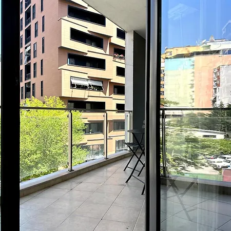 2bd Lake Escape - Tirana