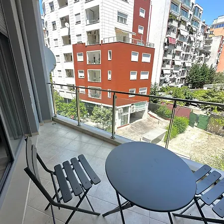 2bd Lake Escape -